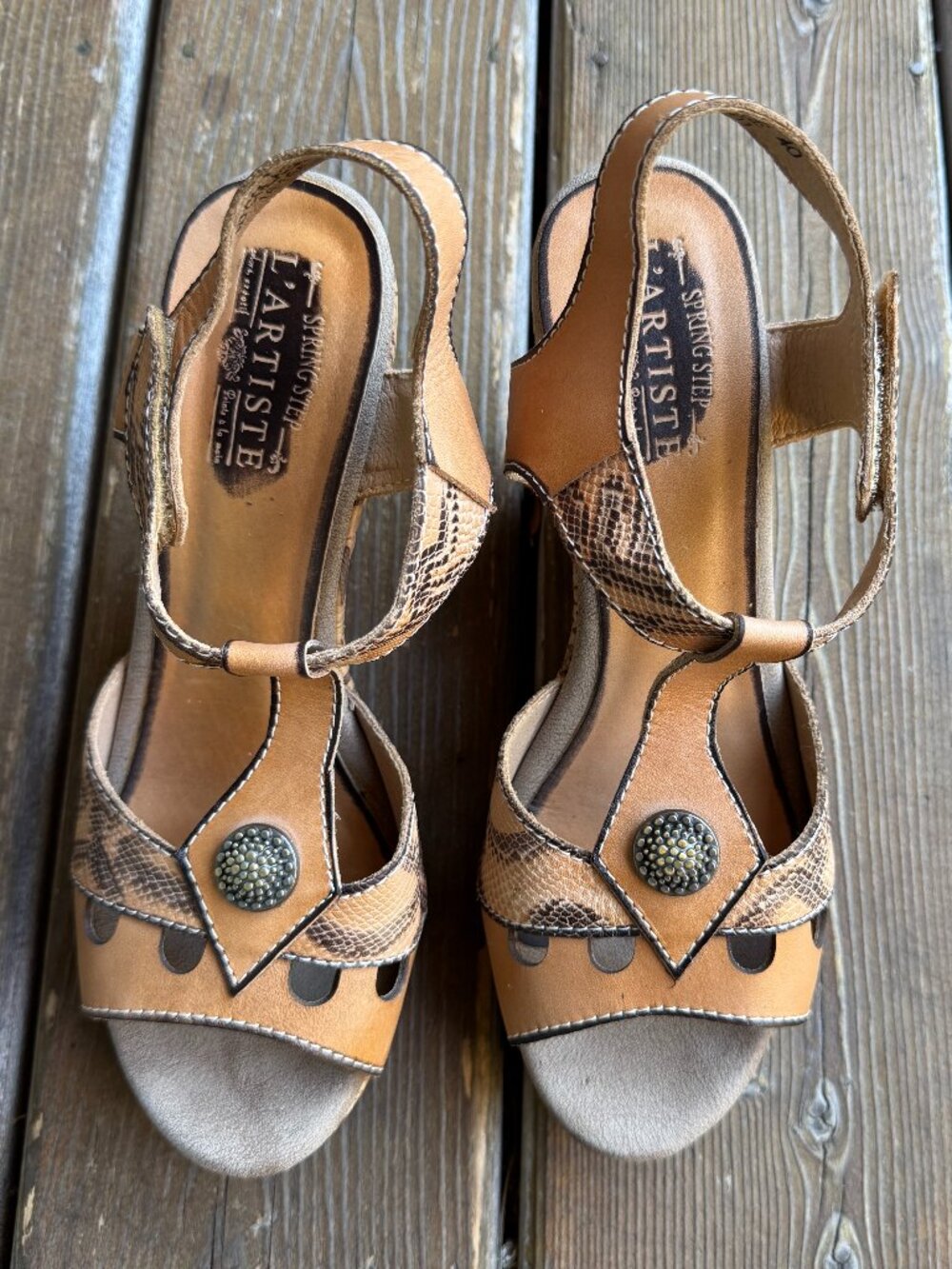 Like New L'Artiste Nicolasa Comfort High Wedge Sandal in Women's 40/US 9